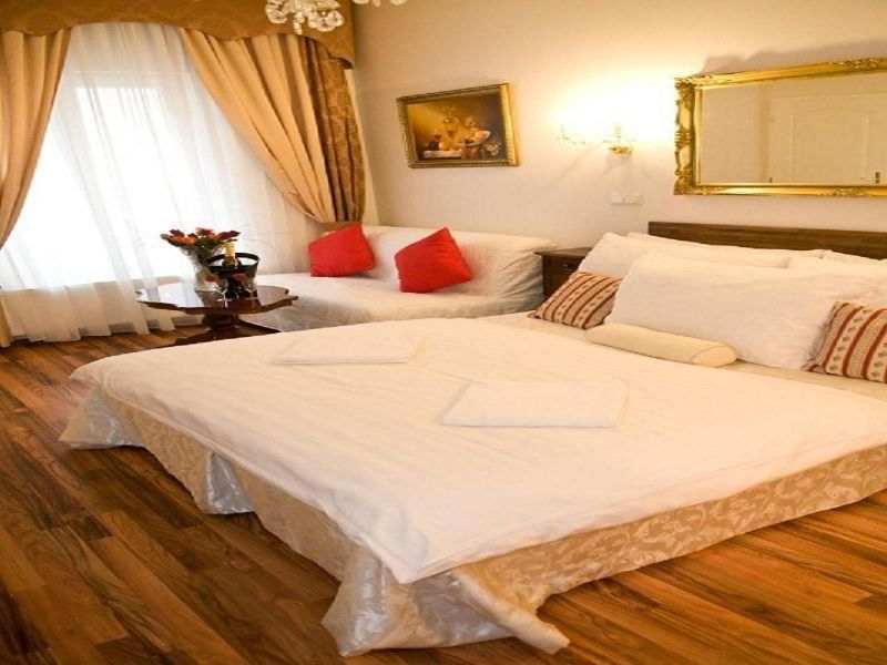 Hotel Donatello Praha Bagian luar foto