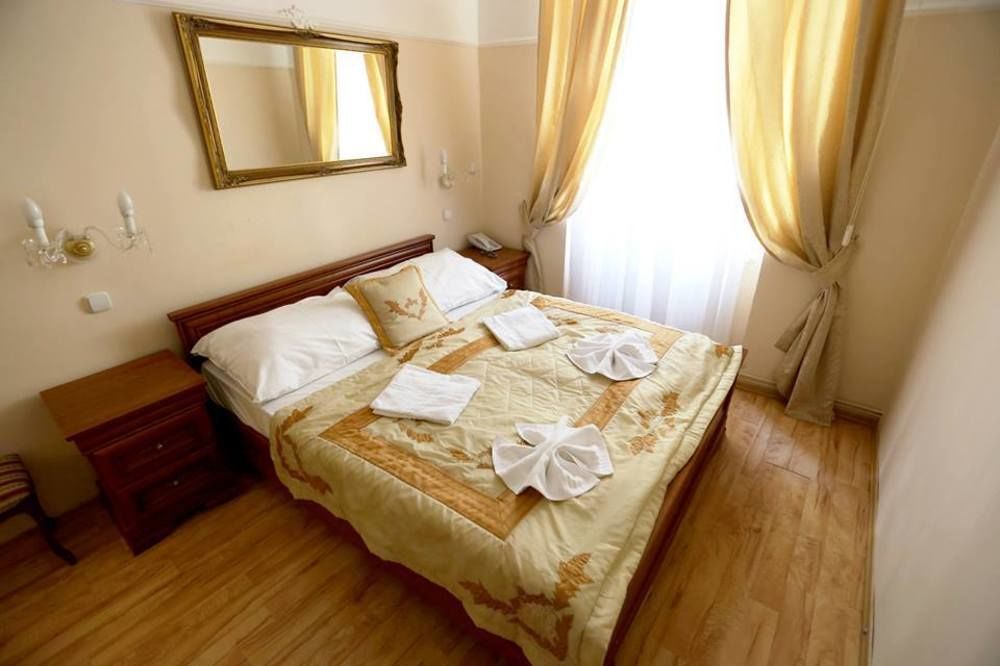 Hotel Donatello Praha Bagian luar foto