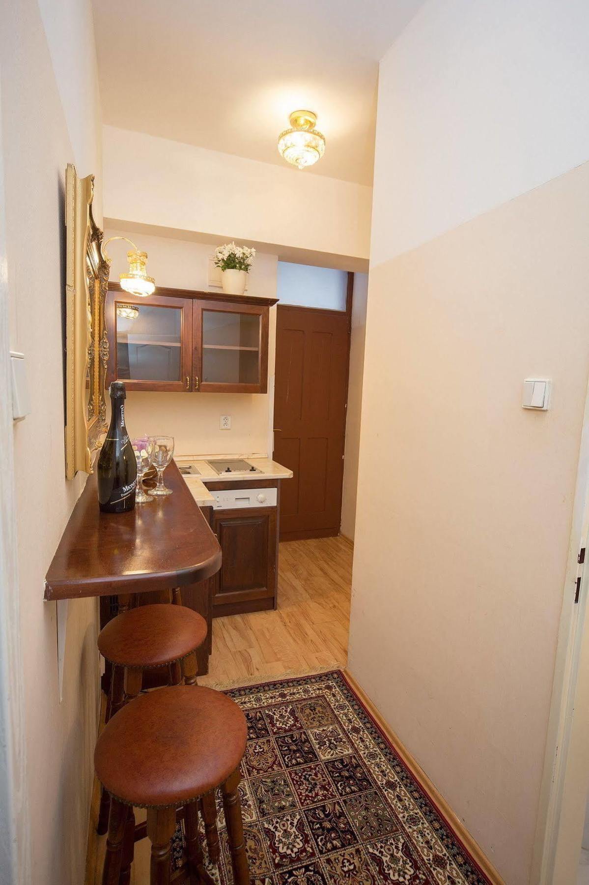 Hotel Donatello Praha Bagian luar foto